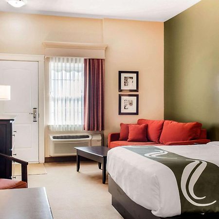 Quality Inn & Suites Quispamsis Rothesay Екстер'єр фото
