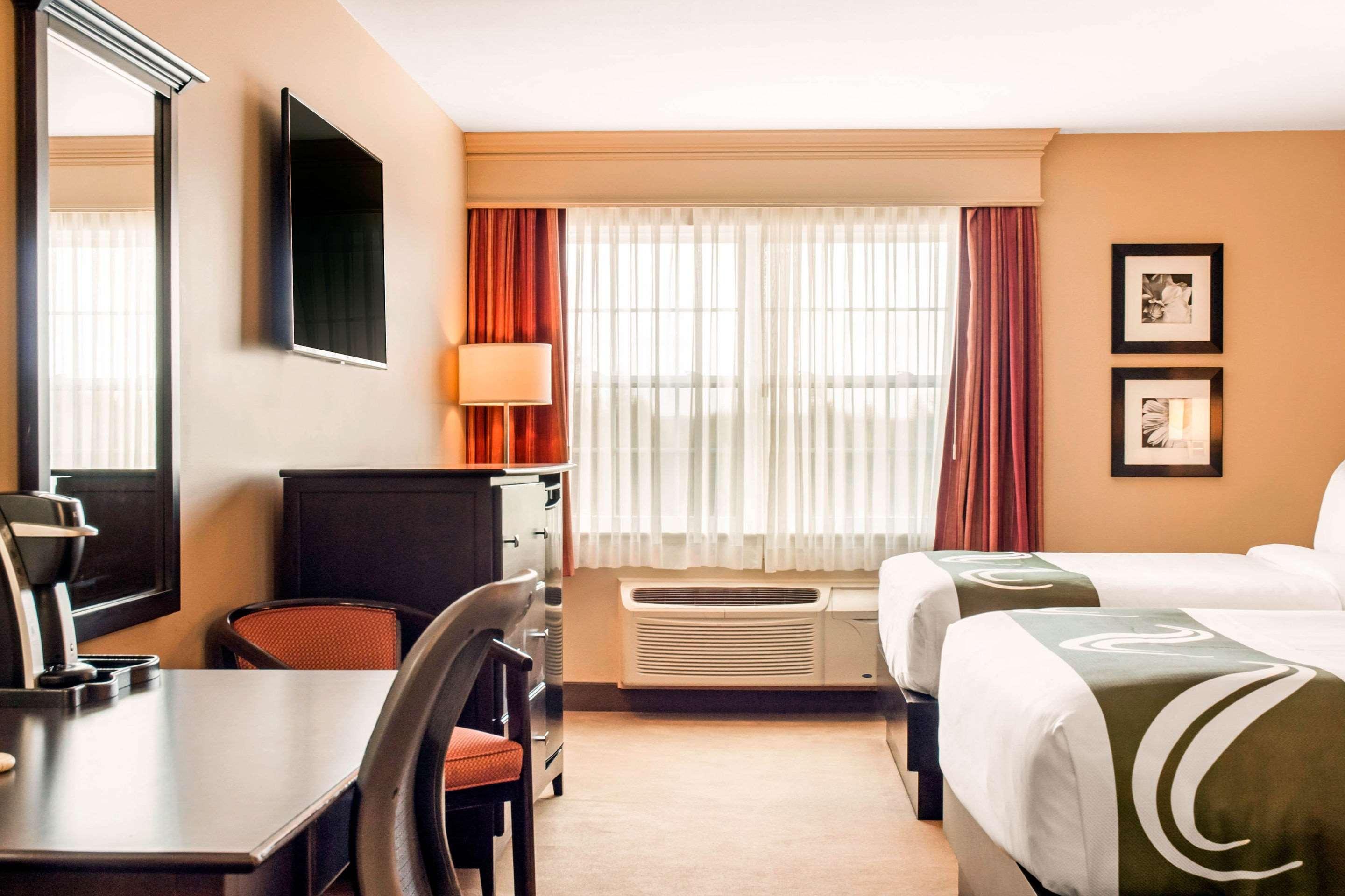 Quality Inn & Suites Quispamsis Rothesay Екстер'єр фото