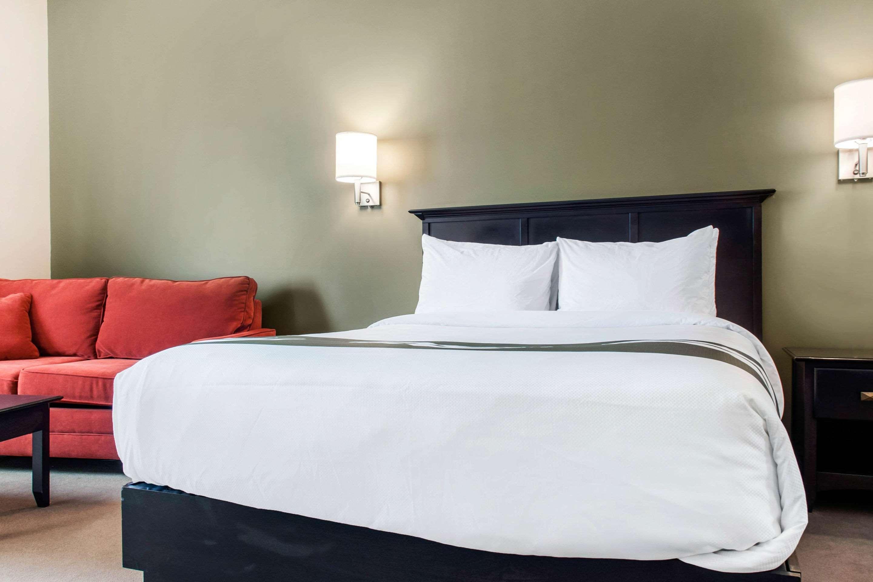 Quality Inn & Suites Quispamsis Rothesay Екстер'єр фото