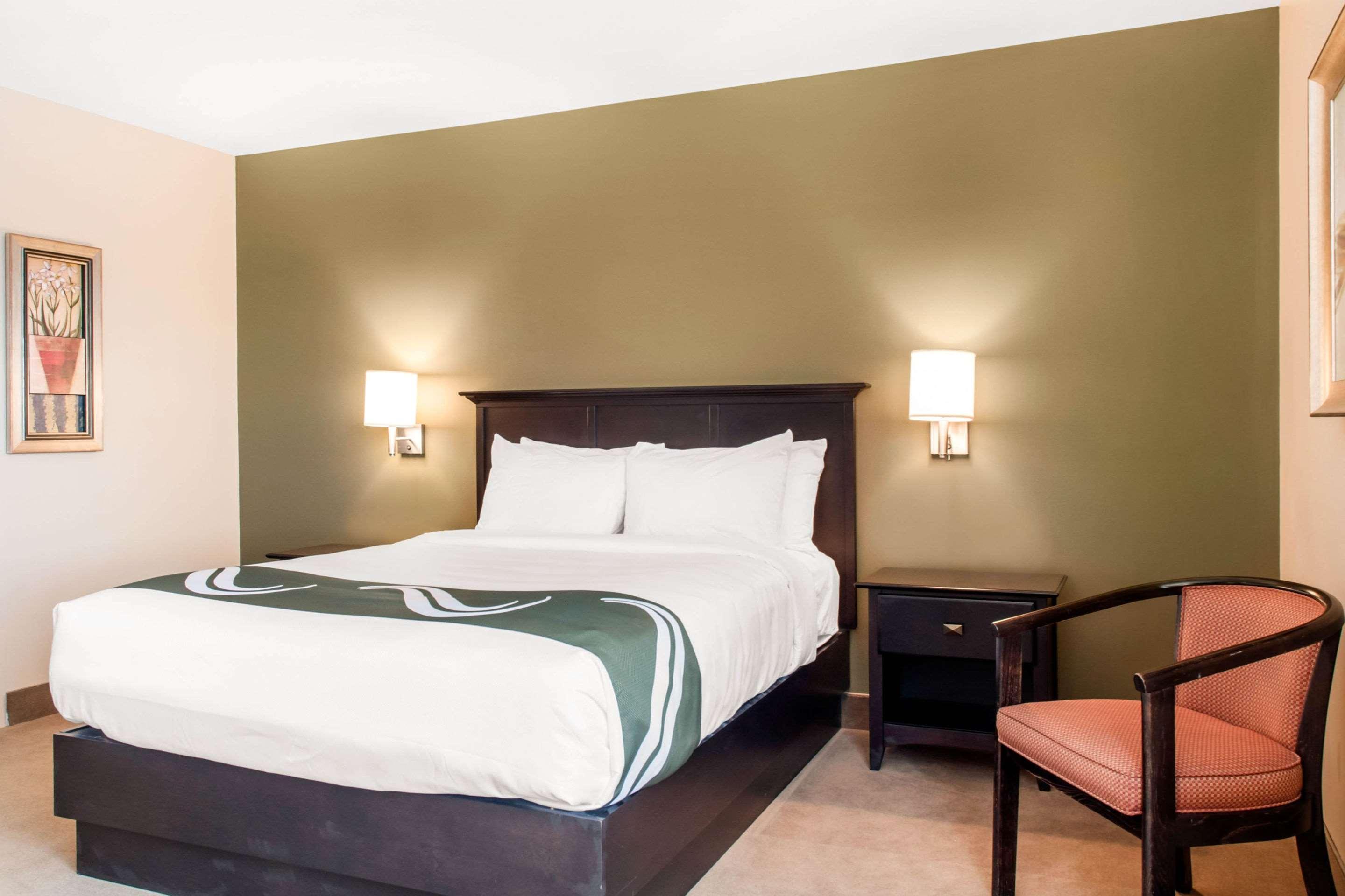 Quality Inn & Suites Quispamsis Rothesay Екстер'єр фото