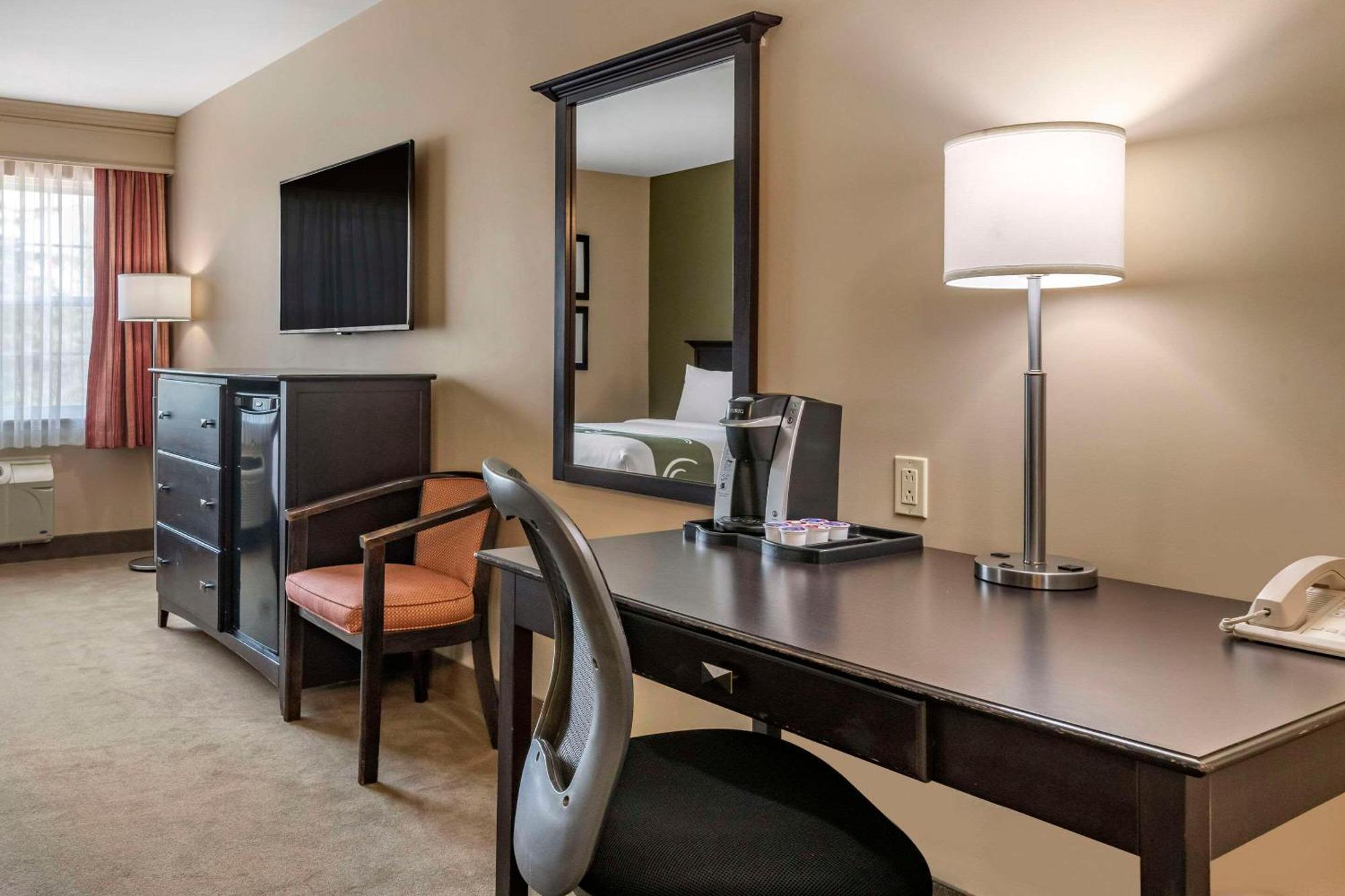 Quality Inn & Suites Quispamsis Rothesay Екстер'єр фото