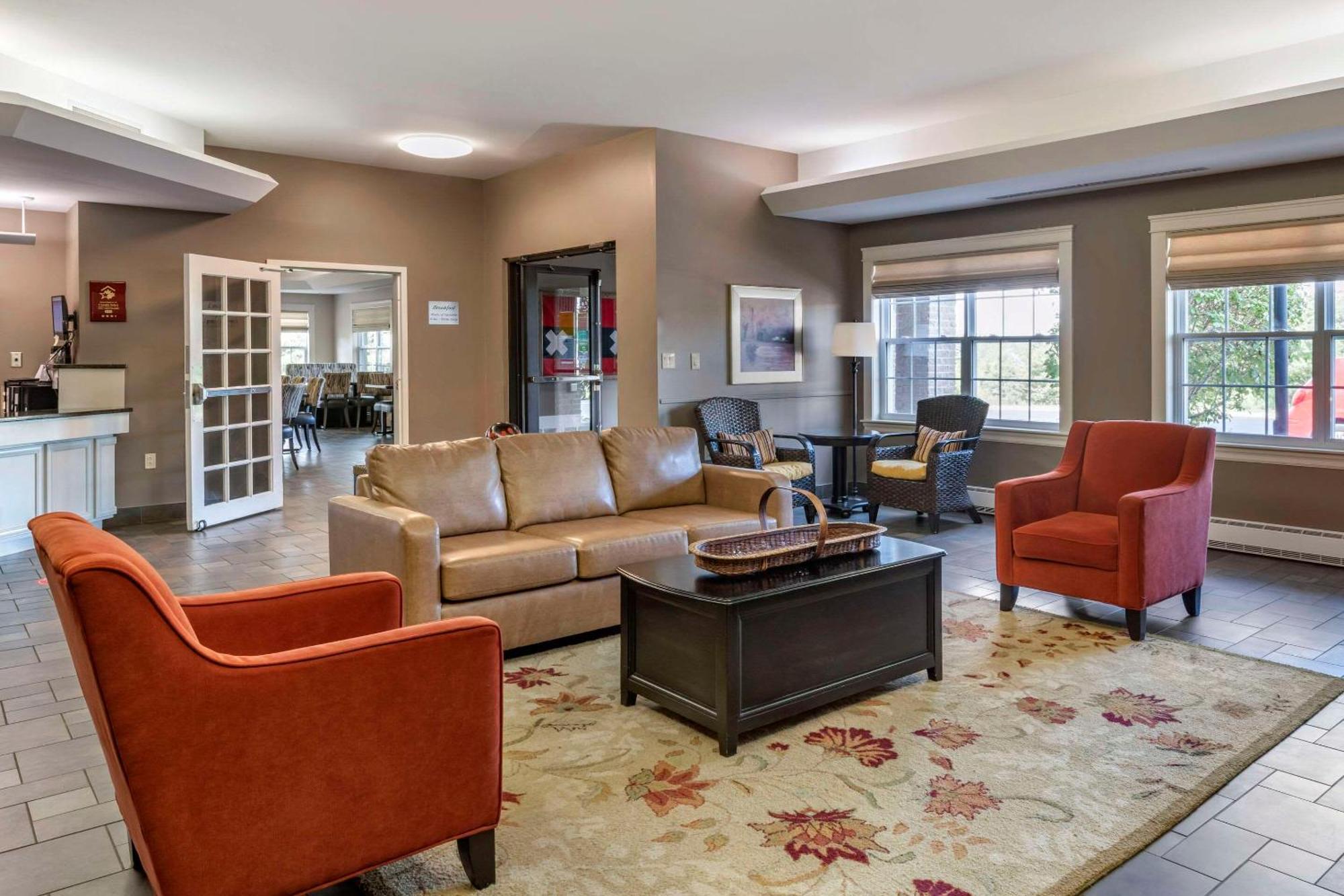 Quality Inn & Suites Quispamsis Rothesay Екстер'єр фото